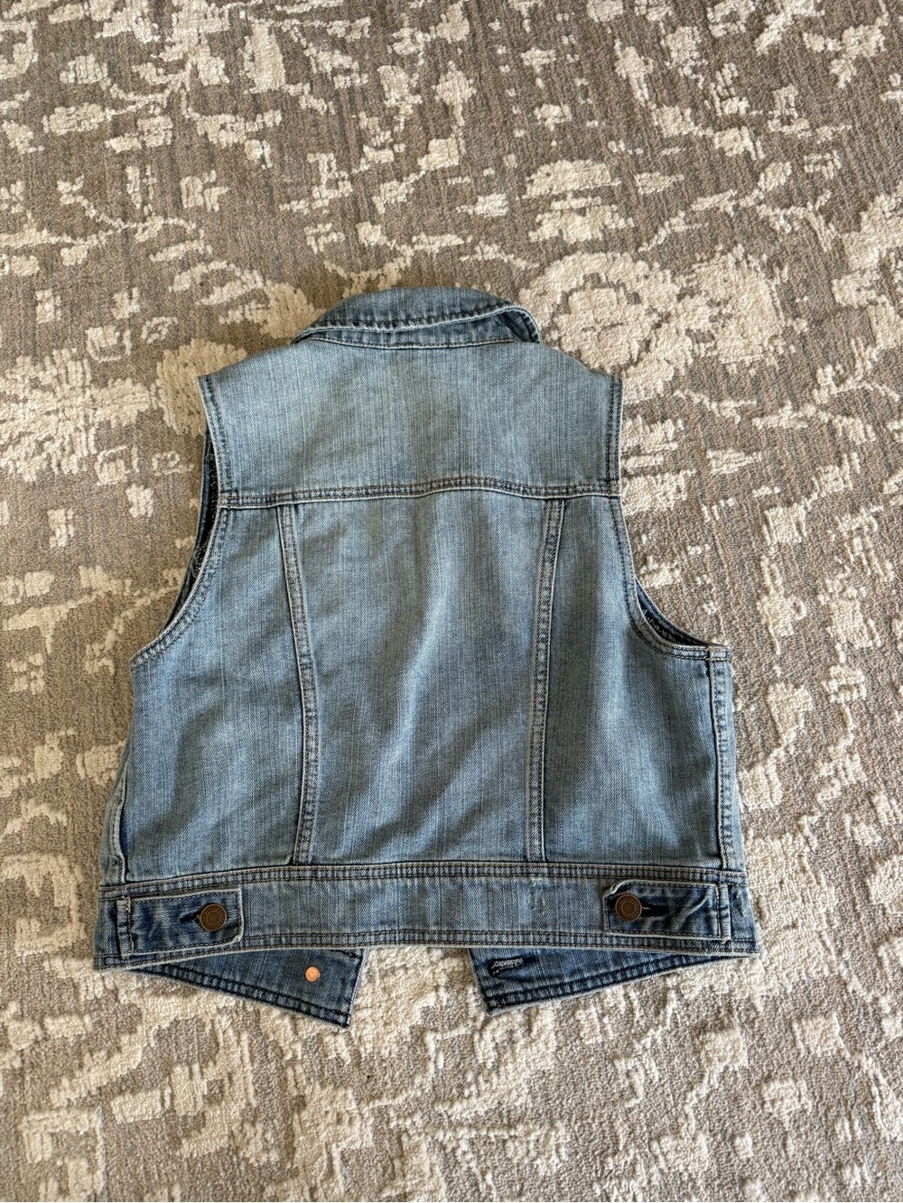 American Eagle Light Wash Denim Vest - Picture 6 of 6